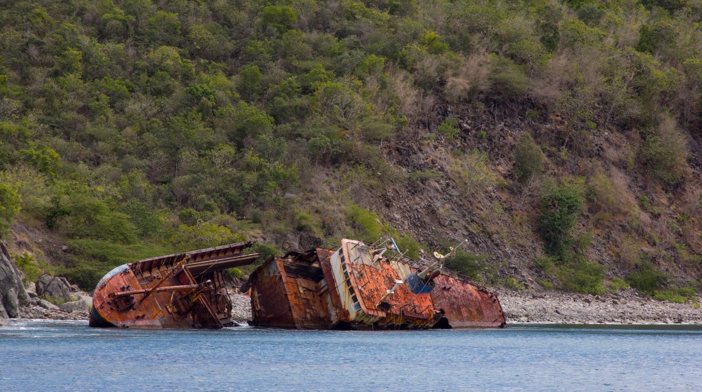 Shipwreck in Shitten Bay